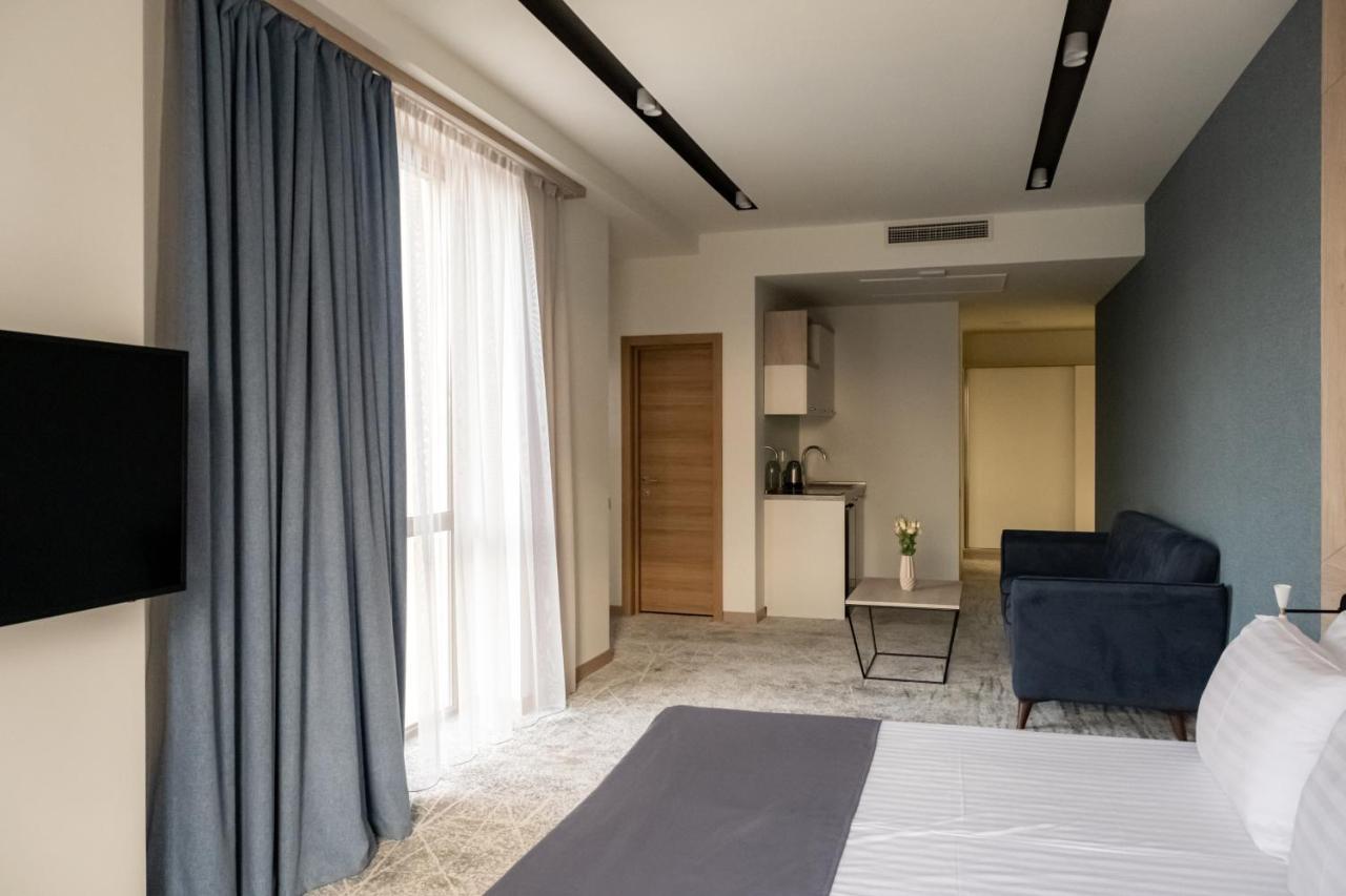 Rooftop Apart-Hotel Erevan Esterno foto