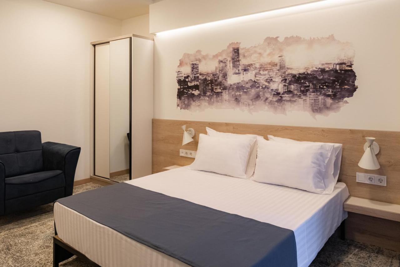 Rooftop Apart-Hotel Erevan Esterno foto