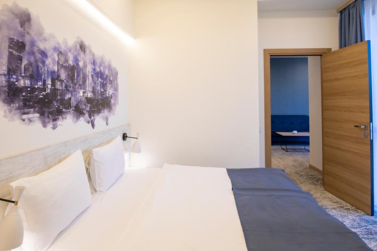 Rooftop Apart-Hotel Erevan Esterno foto