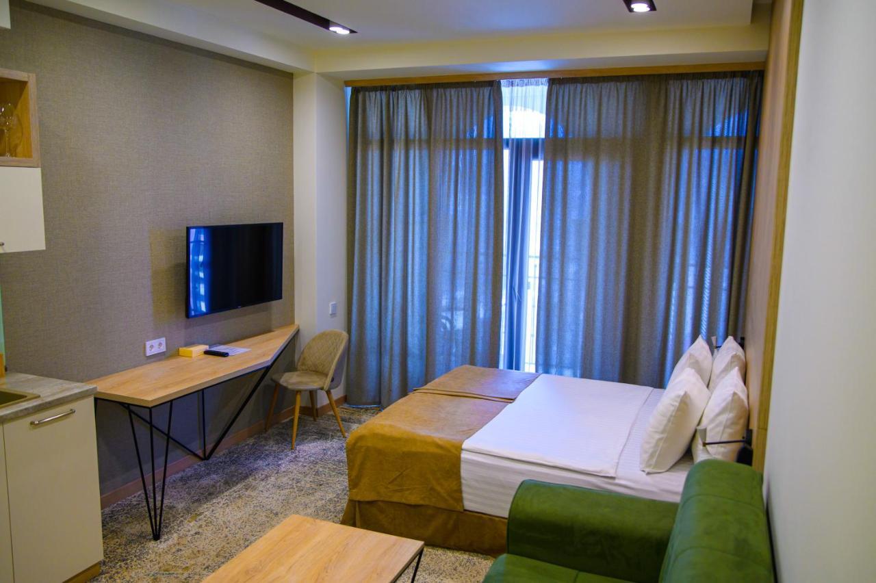 Rooftop Apart-Hotel Erevan Esterno foto